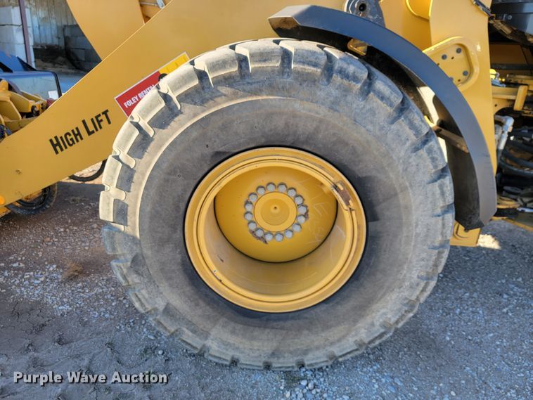 image for item IX9576 2016 Caterpillar 926M  high lift wheel loader