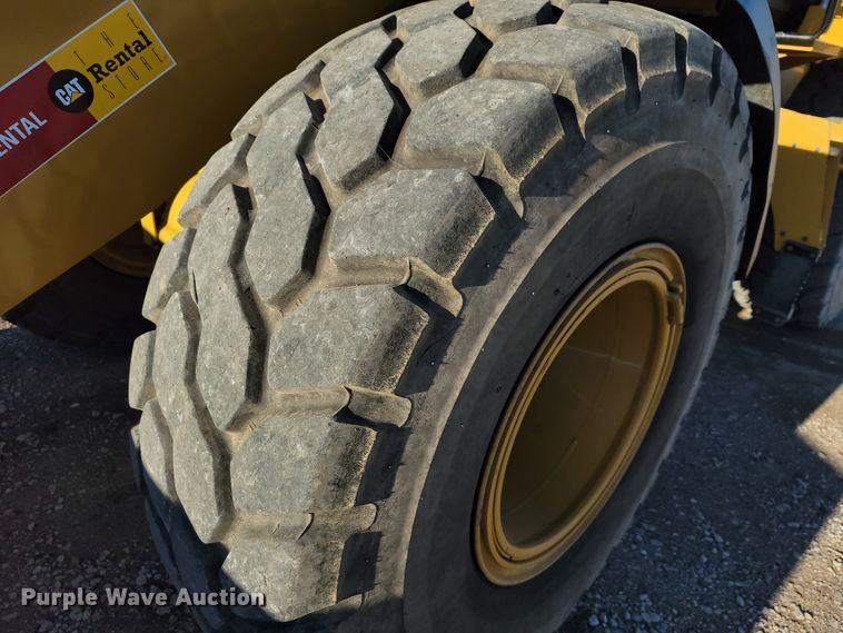image for item IX9576 2016 Caterpillar 926M  high lift wheel loader