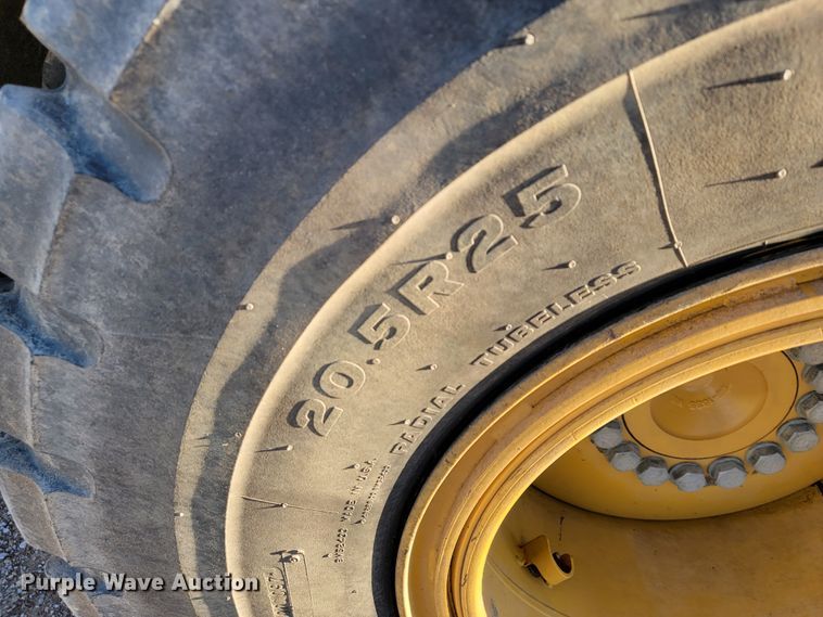 image for item IX9576 2016 Caterpillar 926M  high lift wheel loader