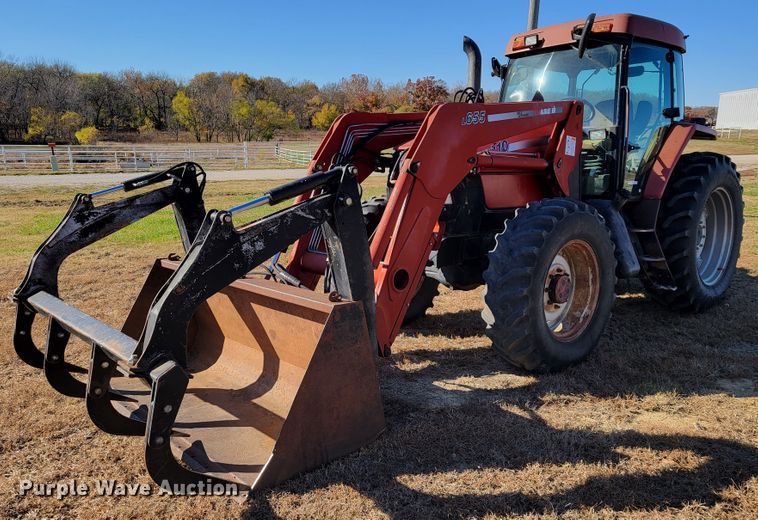 image for item IX9577 2001 Case IH MX110  MFWD tractor