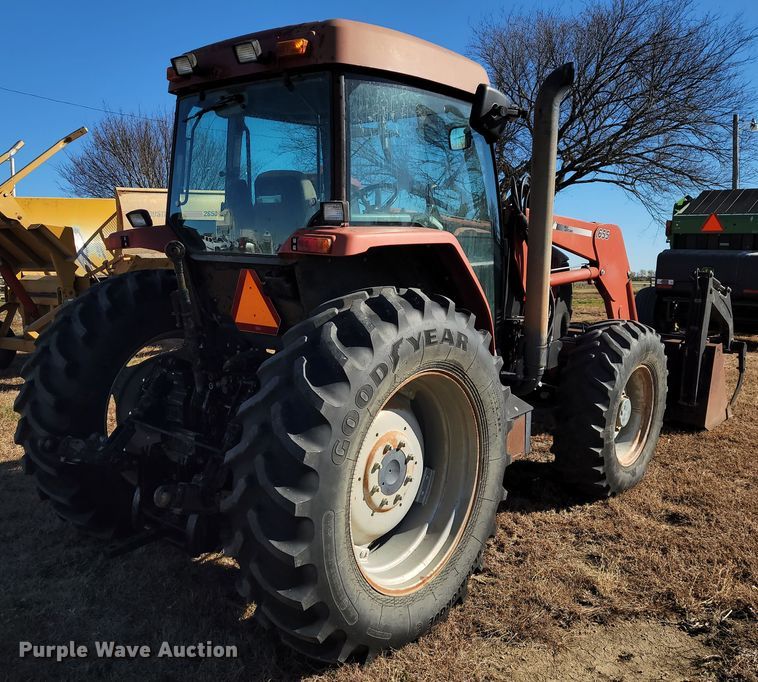 image for item IX9577 2001 Case IH MX110  MFWD tractor