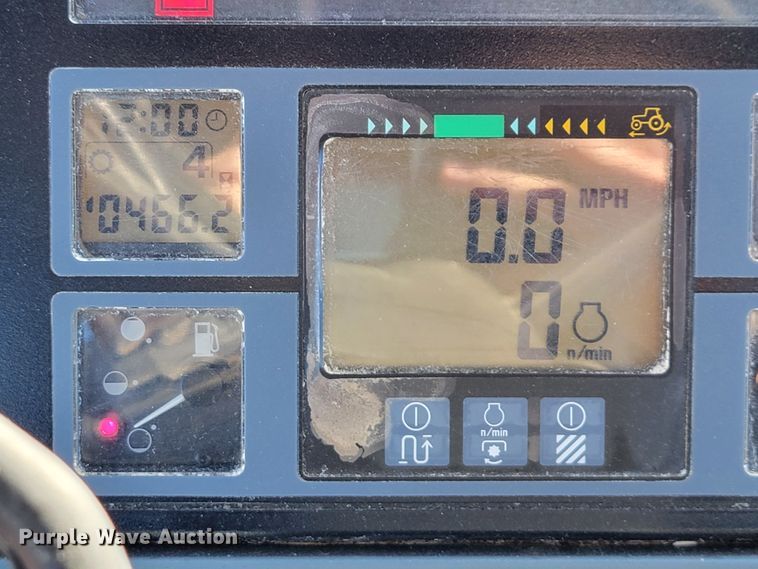 image for item IX9577 2001 Case IH MX110  MFWD tractor