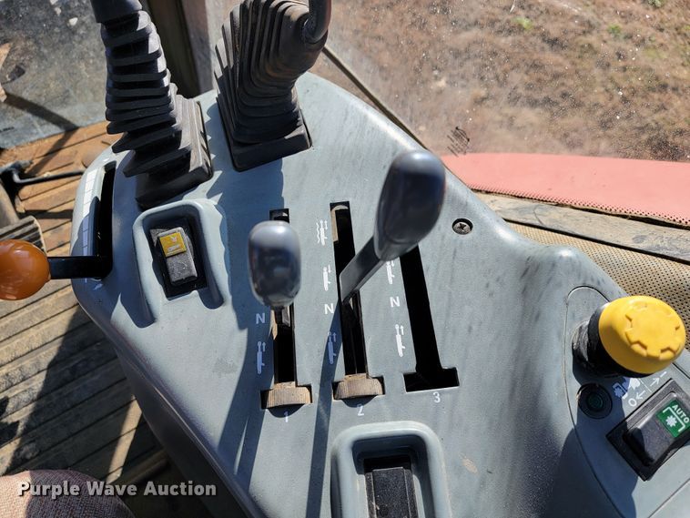 image for item IX9577 2001 Case IH MX110  MFWD tractor