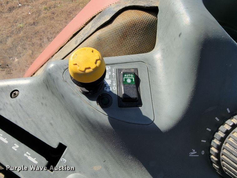 image for item IX9577 2001 Case IH MX110  MFWD tractor