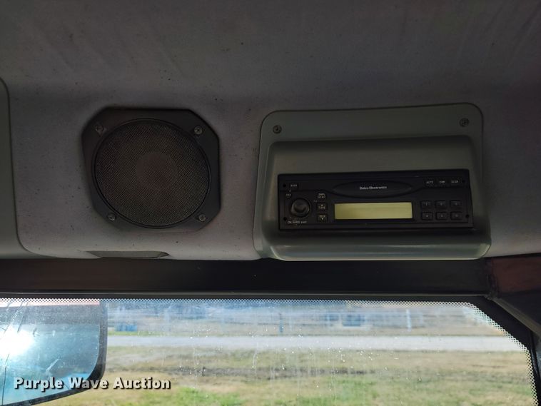 image for item IX9577 2001 Case IH MX110  MFWD tractor