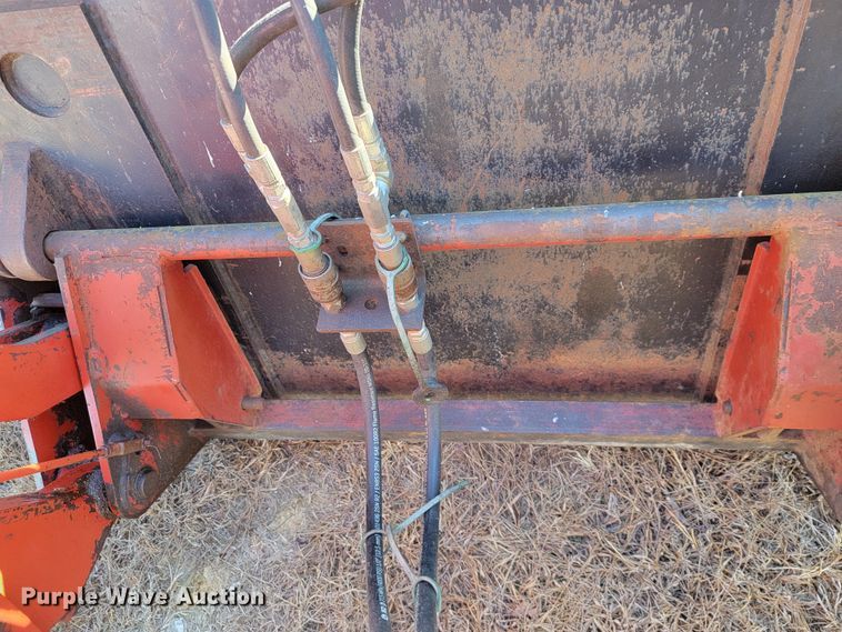 image for item IX9577 2001 Case IH MX110  MFWD tractor