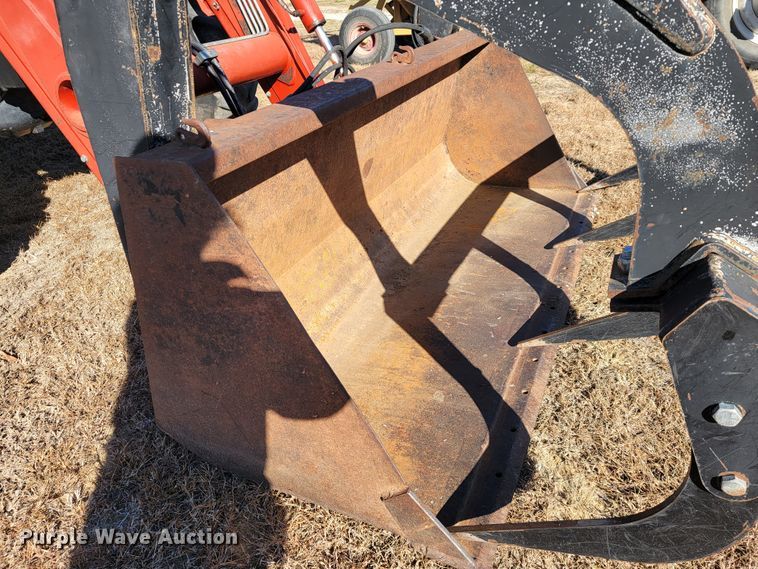 image for item IX9577 2001 Case IH MX110  MFWD tractor