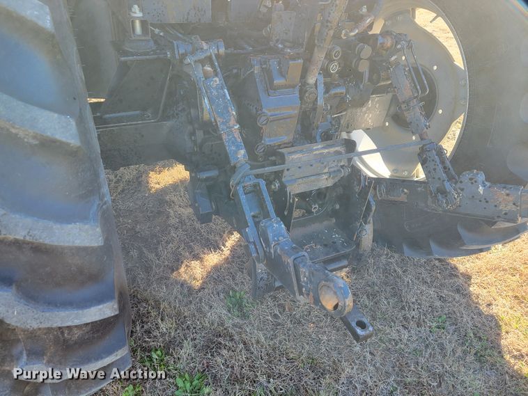 image for item IX9577 2001 Case IH MX110  MFWD tractor