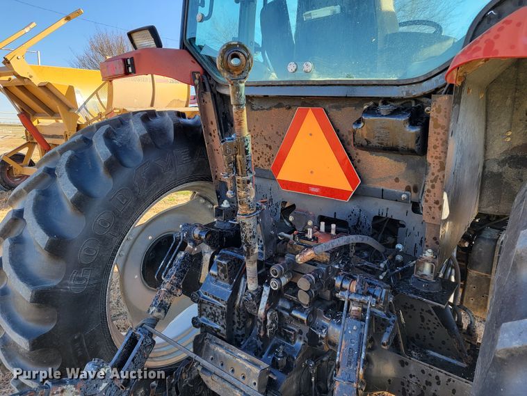 image for item IX9577 2001 Case IH MX110  MFWD tractor