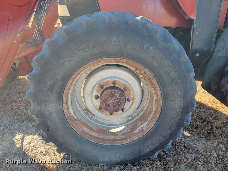 image for item IX9577 2001 Case IH MX110  MFWD tractor