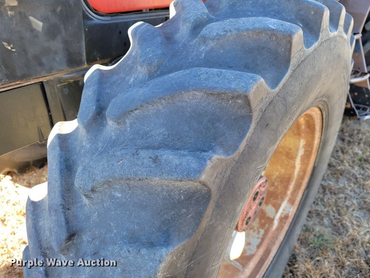 image for item IX9577 2001 Case IH MX110  MFWD tractor