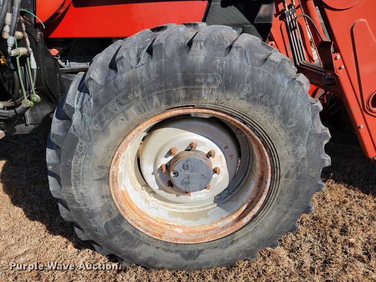 image for item IX9577 2001 Case IH MX110  MFWD tractor