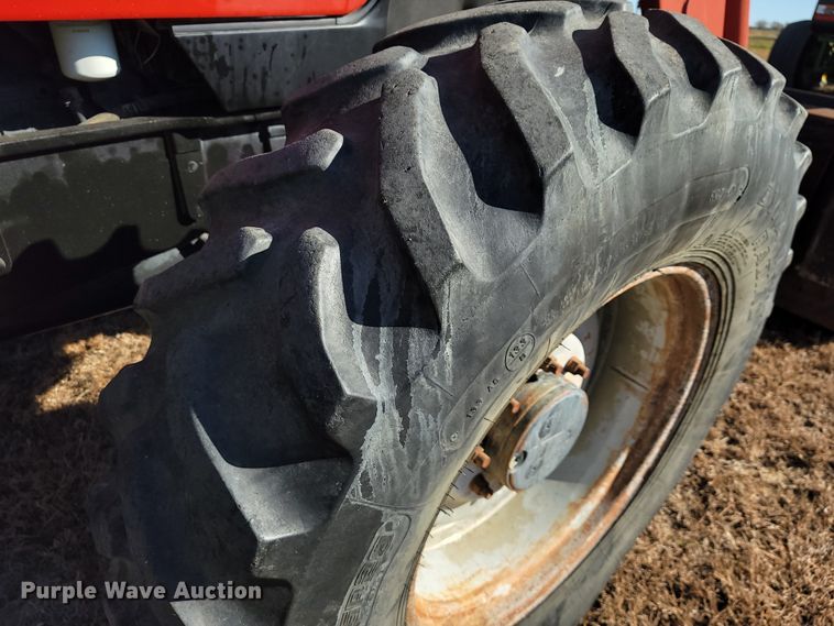 image for item IX9577 2001 Case IH MX110  MFWD tractor