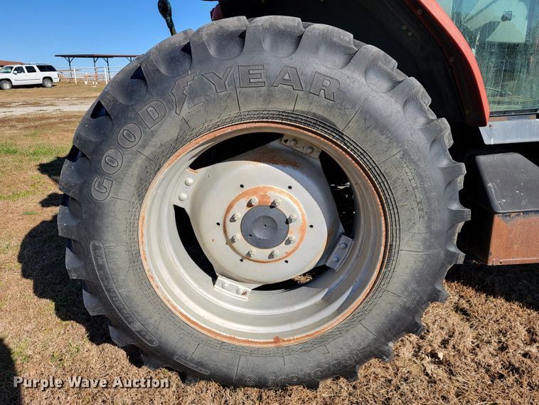 image for item IX9577 2001 Case IH MX110  MFWD tractor