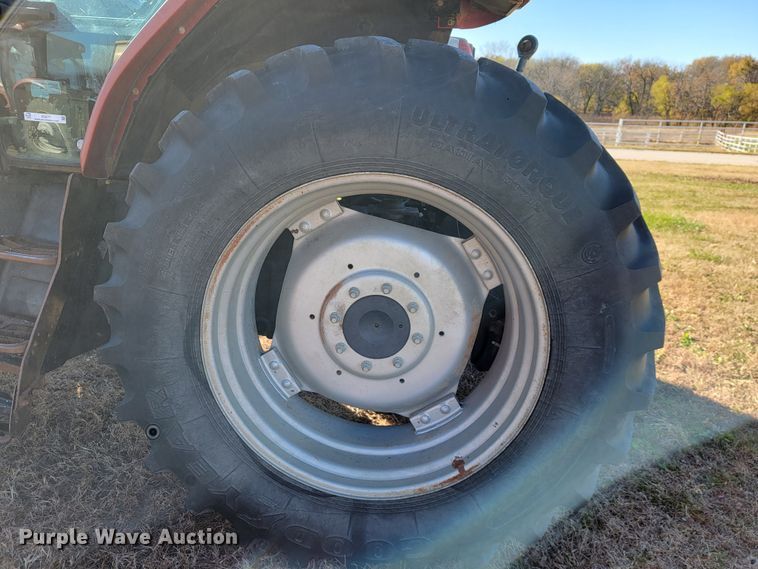 image for item IX9577 2001 Case IH MX110  MFWD tractor