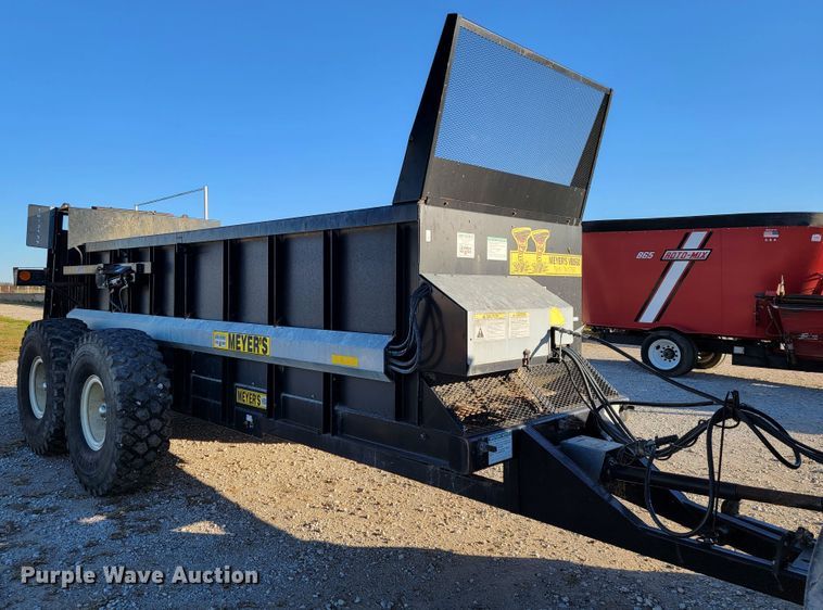 image for item IX9579 Meyers VB560  manure spreader