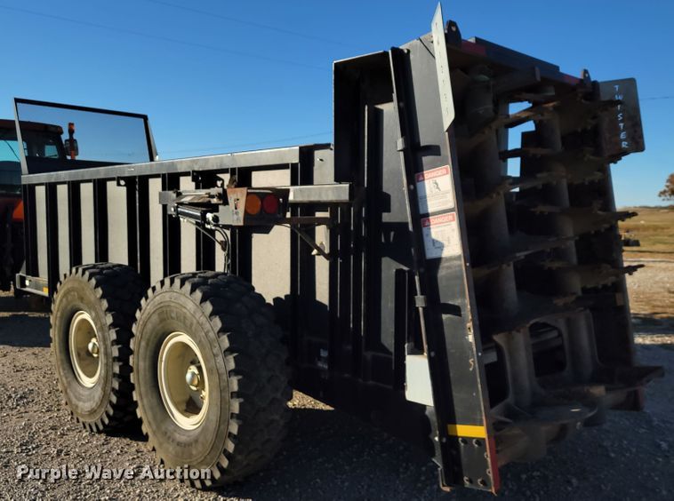 image for item IX9579 Meyers VB560  manure spreader