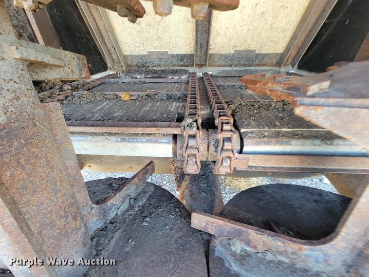 image for item IX9579 Meyers VB560  manure spreader