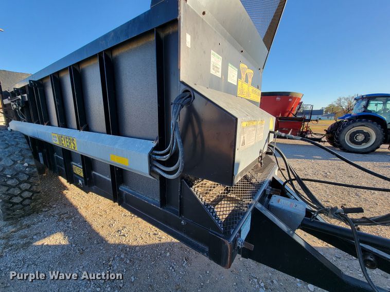image for item IX9579 Meyers VB560  manure spreader