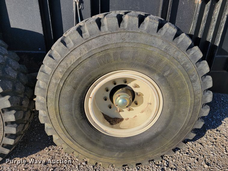 image for item IX9579 Meyers VB560  manure spreader