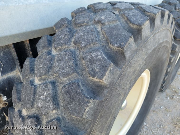 image for item IX9579 Meyers VB560  manure spreader