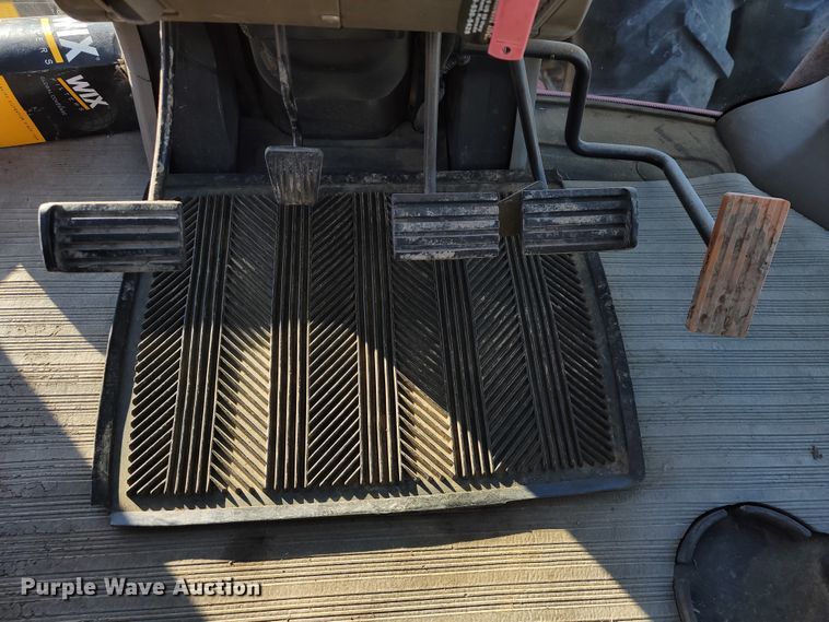 image for item IX9583 2004 Case IH MX285  MFWD tractor