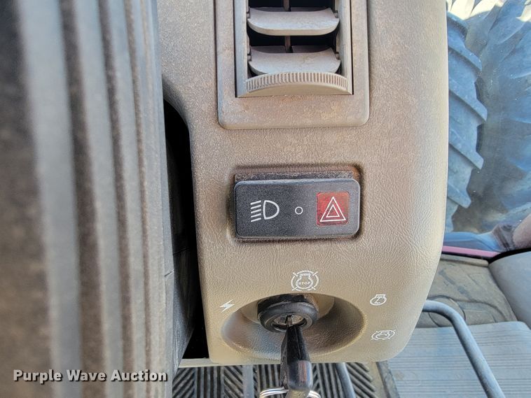 image for item IX9583 2004 Case IH MX285  MFWD tractor