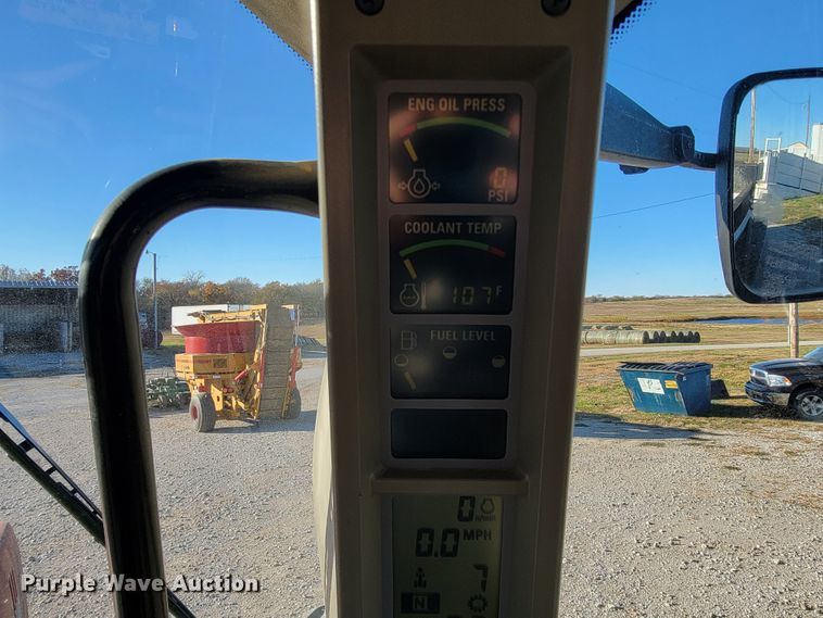 image for item IX9583 2004 Case IH MX285  MFWD tractor