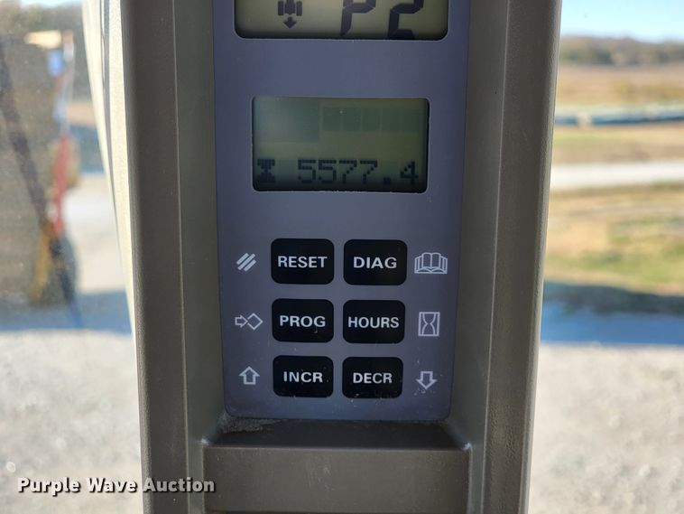 image for item IX9583 2004 Case IH MX285  MFWD tractor