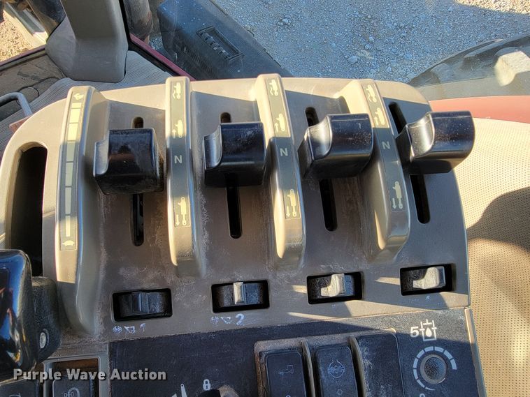 image for item IX9583 2004 Case IH MX285  MFWD tractor