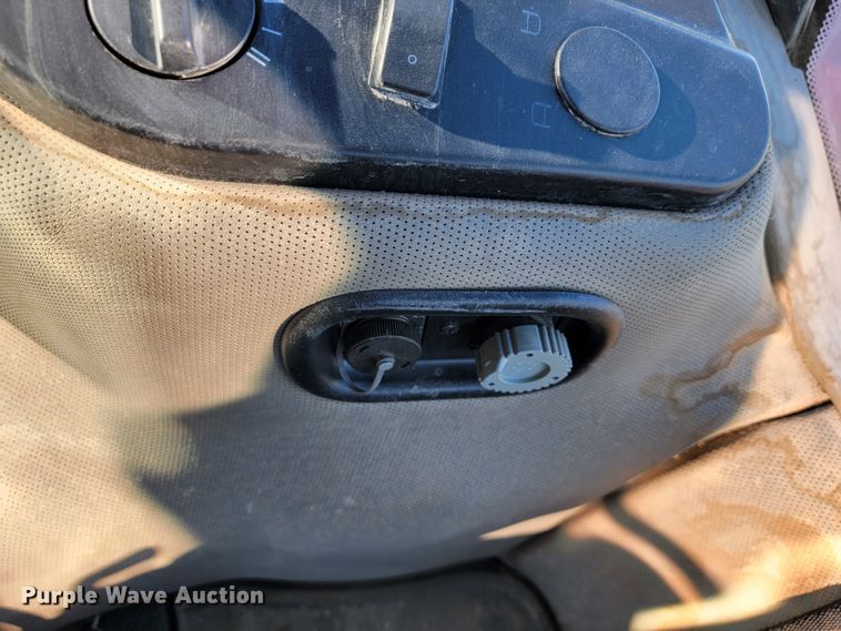 image for item IX9583 2004 Case IH MX285  MFWD tractor