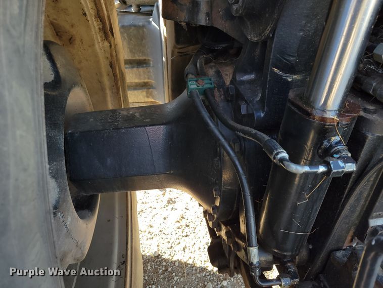 image for item IX9583 2004 Case IH MX285  MFWD tractor