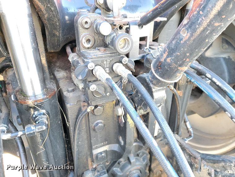 image for item IX9583 2004 Case IH MX285  MFWD tractor