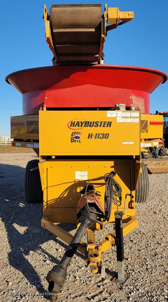 image for item IX9584 HayBuster H1130  tub grinder