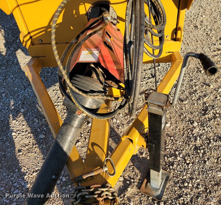 image for item IX9584 HayBuster H1130  tub grinder