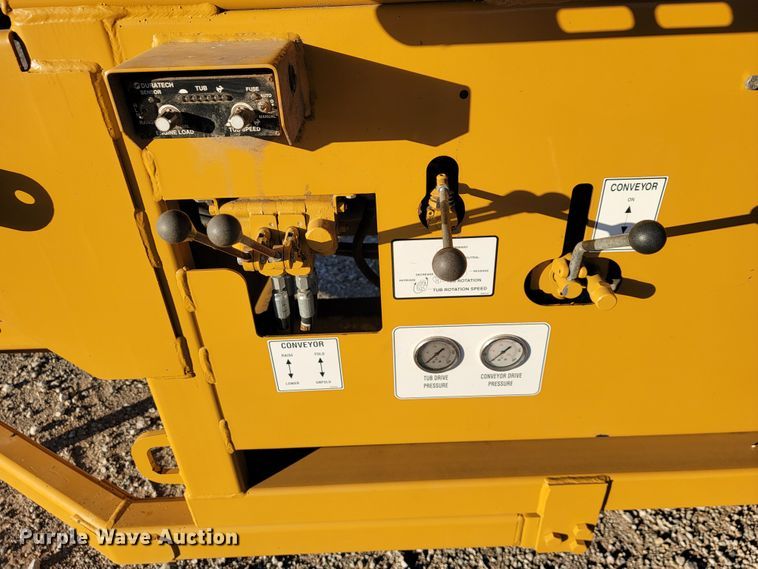 image for item IX9584 HayBuster H1130  tub grinder