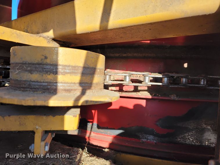 image for item IX9584 HayBuster H1130  tub grinder