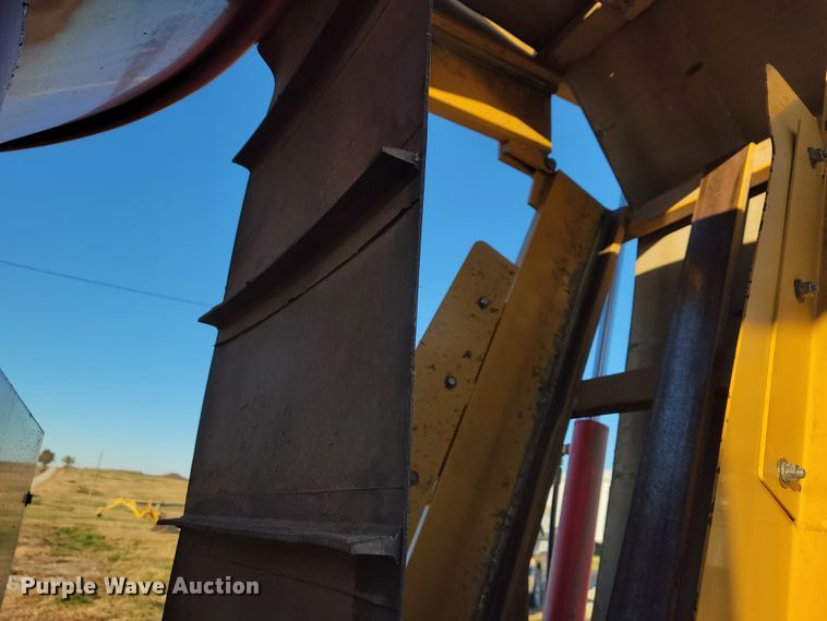 image for item IX9584 HayBuster H1130  tub grinder