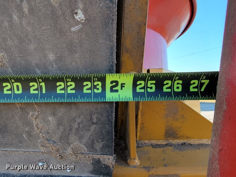 image for item IX9584 HayBuster H1130  tub grinder