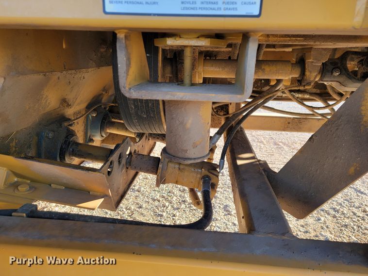 image for item IX9584 HayBuster H1130  tub grinder