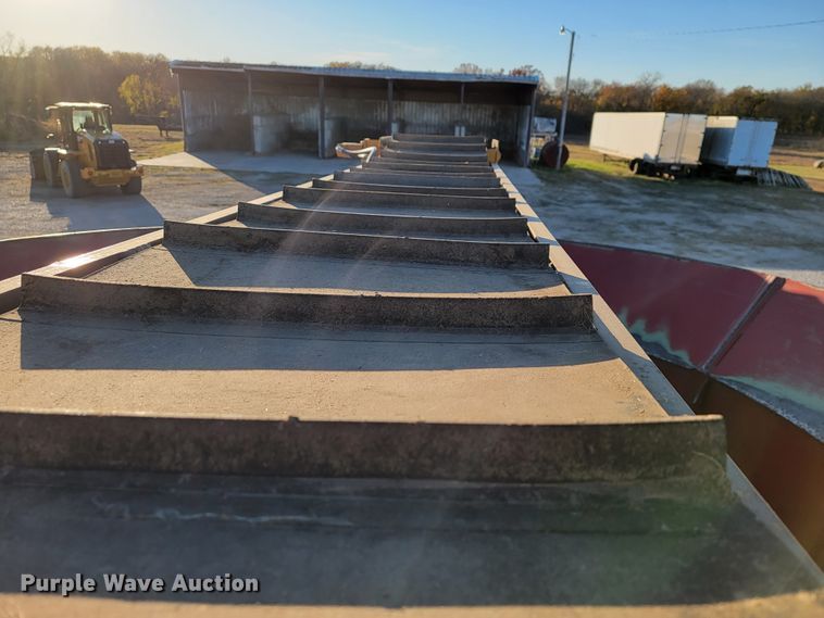 image for item IX9584 HayBuster H1130  tub grinder