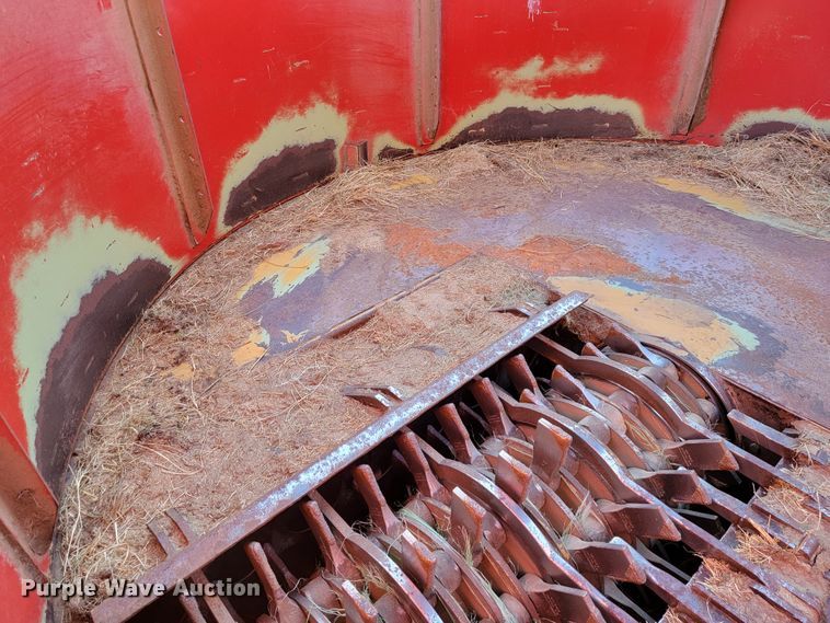 image for item IX9584 HayBuster H1130  tub grinder