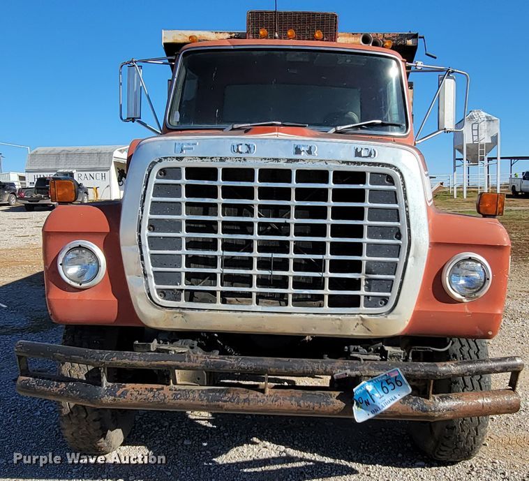 image for item IX9586 1977 Ford 9000  dump truck