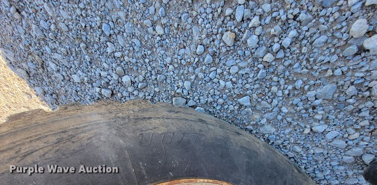 image for item IX9586 1977 Ford 9000  dump truck