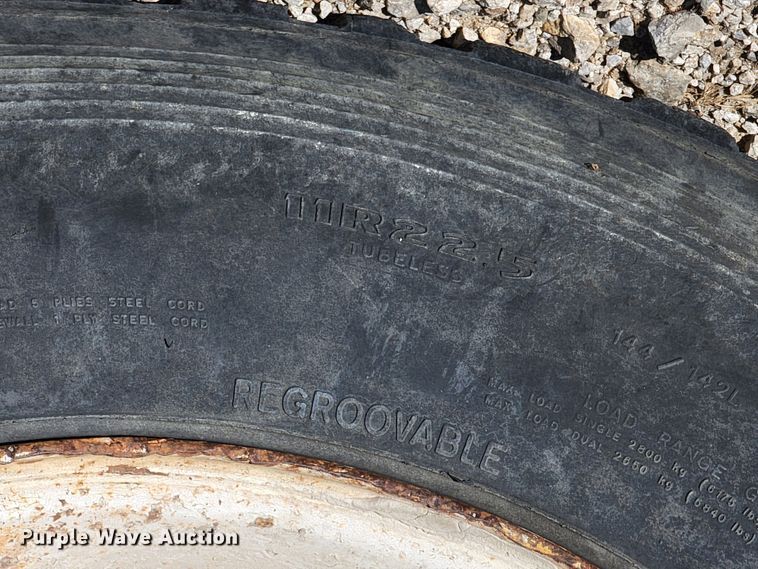 image for item IX9586 1977 Ford 9000  dump truck