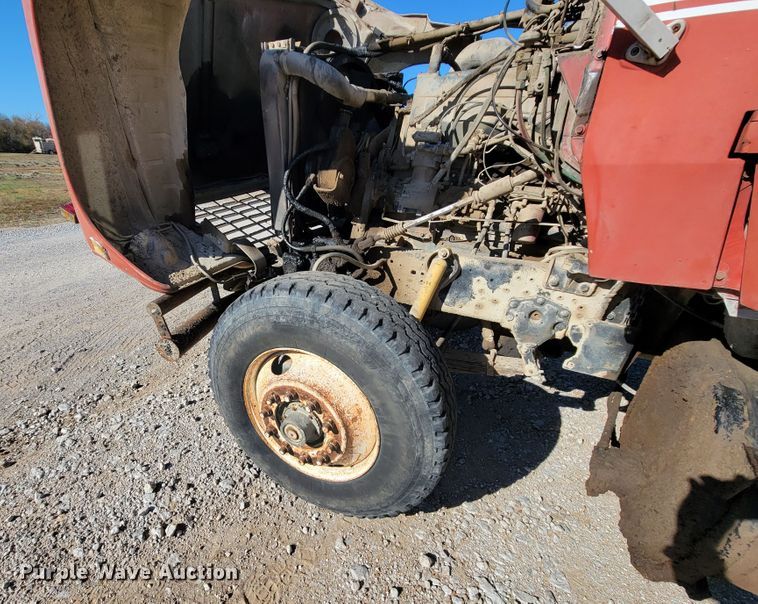 image for item IX9586 1977 Ford 9000  dump truck