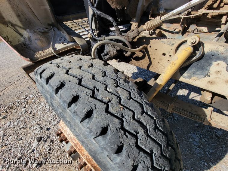 image for item IX9586 1977 Ford 9000  dump truck