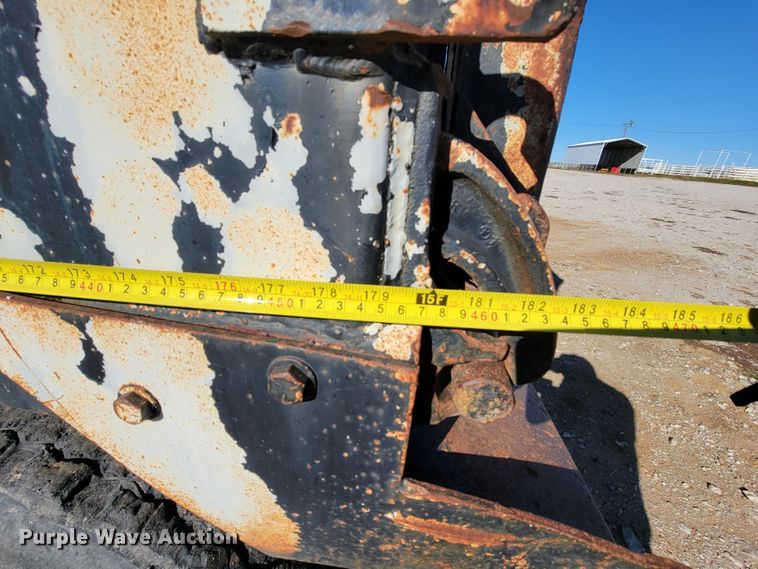 image for item IX9586 1977 Ford 9000  dump truck