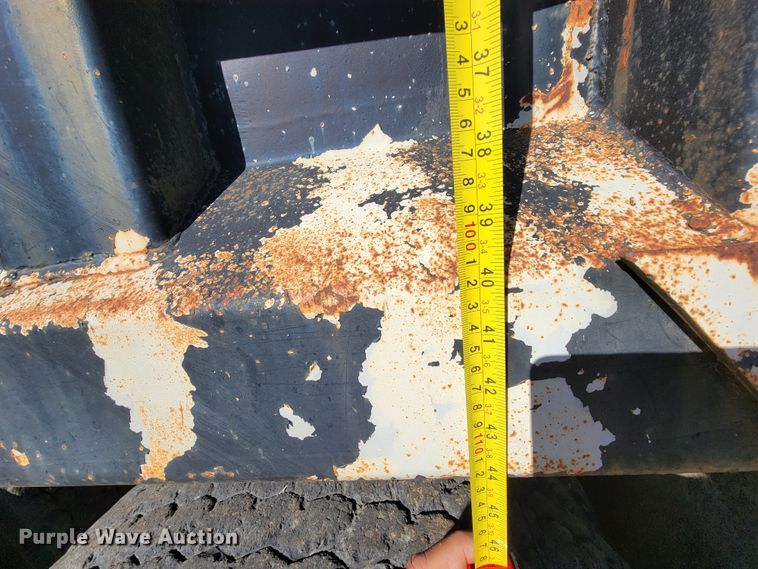 image for item IX9586 1977 Ford 9000  dump truck