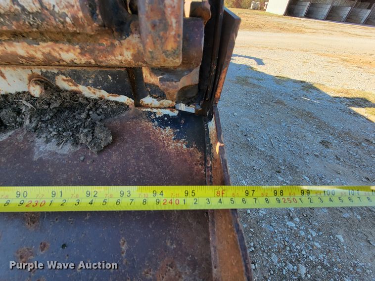 image for item IX9586 1977 Ford 9000  dump truck